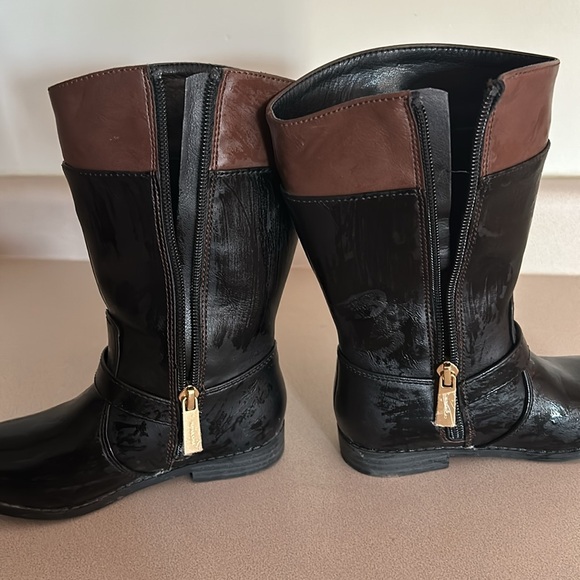 Michael Kors Girls Boots - Picture 5 of 5